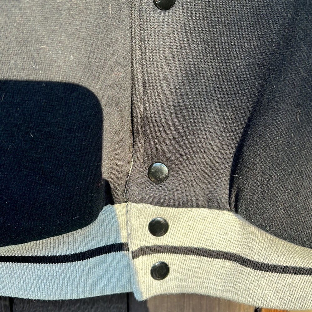 Worn 2x Pristine Greek Heritage, cotton and polyester jacket with hood. - Picture 6 of 8